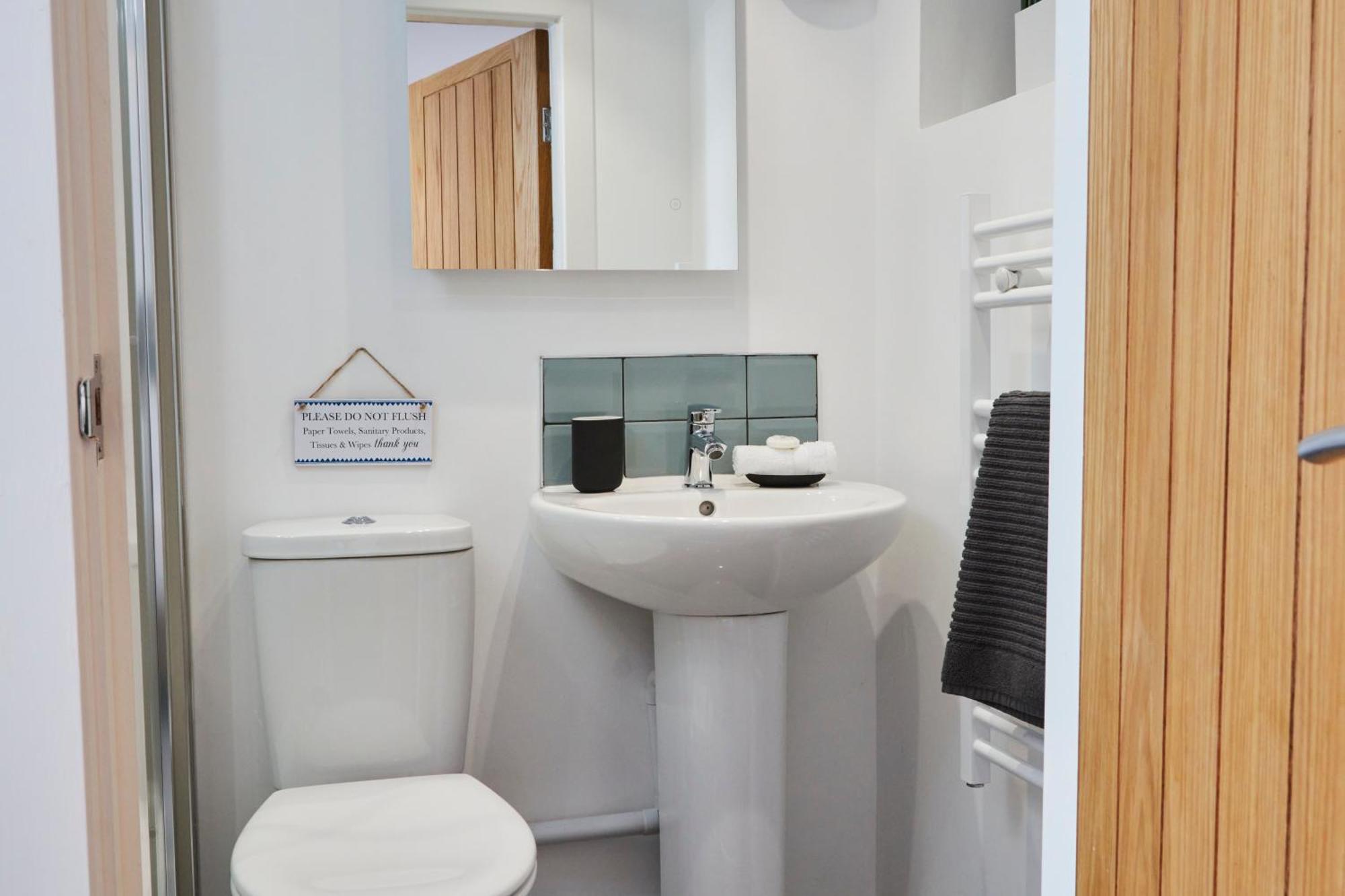 Gateway Mews - Serviced Apartments 凯格沃思 外观 照片
