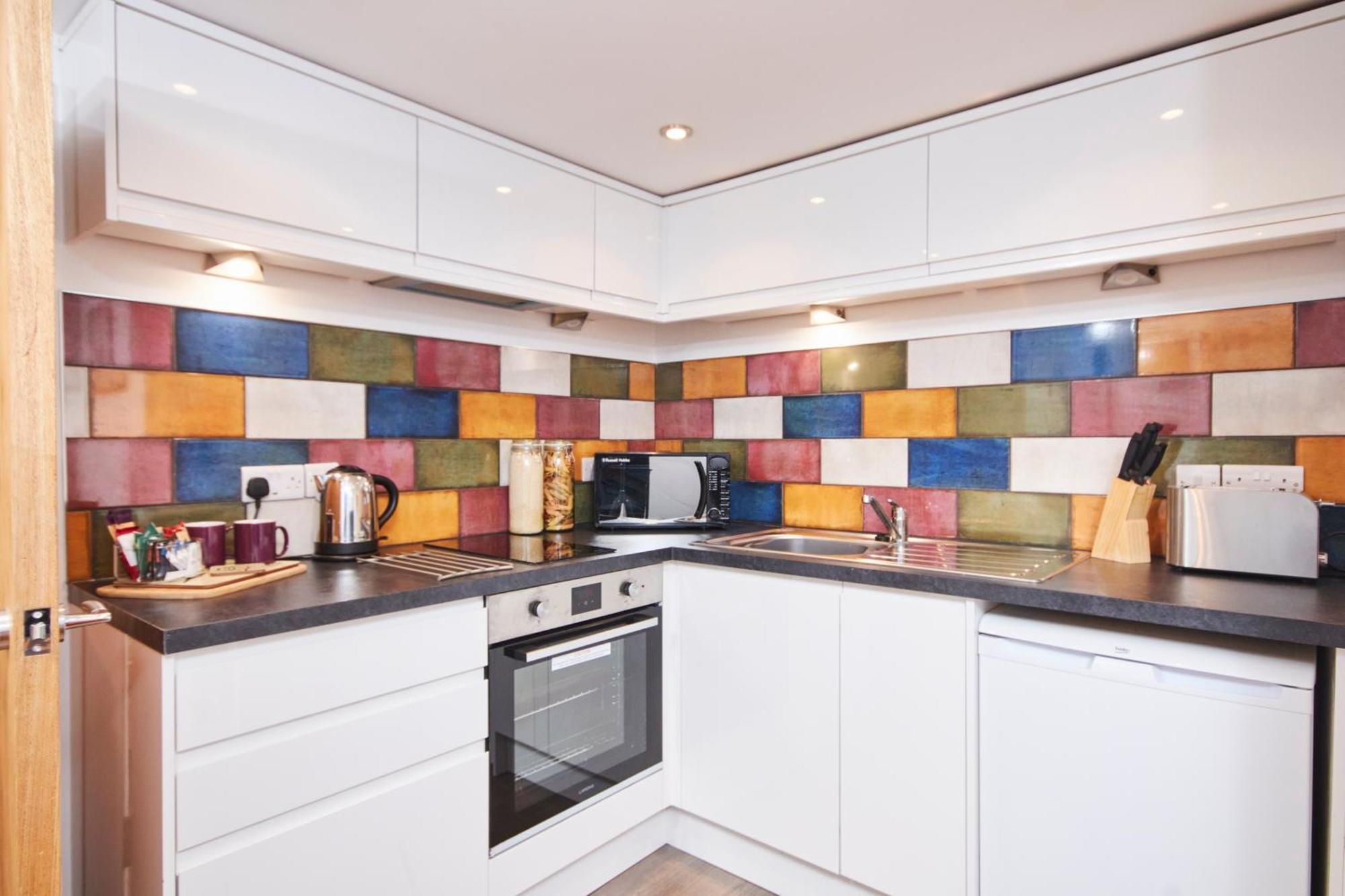Gateway Mews - Serviced Apartments 凯格沃思 外观 照片