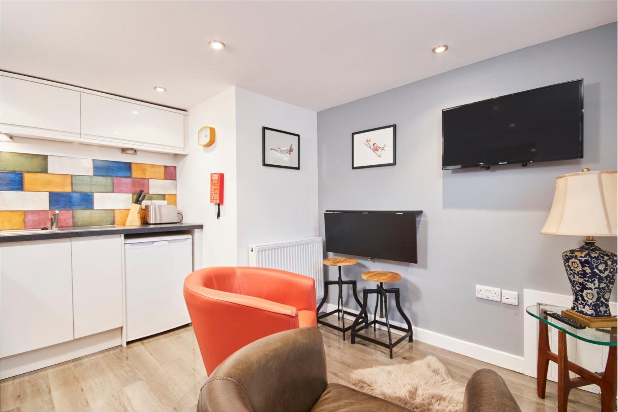 Gateway Mews - Serviced Apartments 凯格沃思 外观 照片