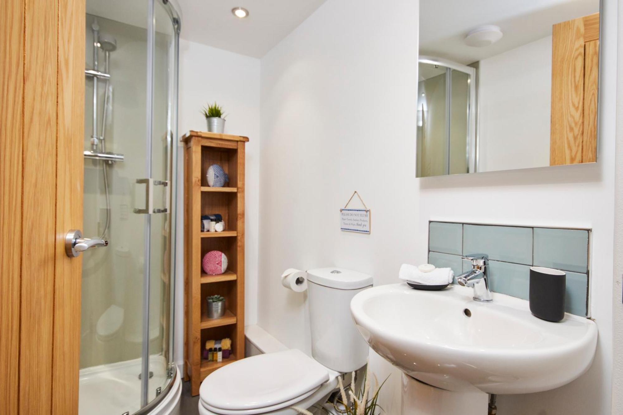 Gateway Mews - Serviced Apartments 凯格沃思 外观 照片