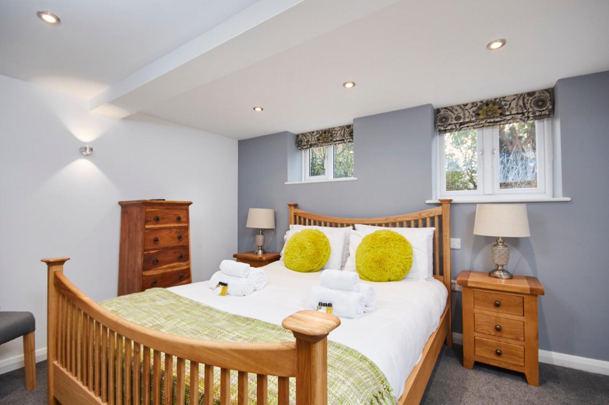 Gateway Mews - Serviced Apartments 凯格沃思 外观 照片