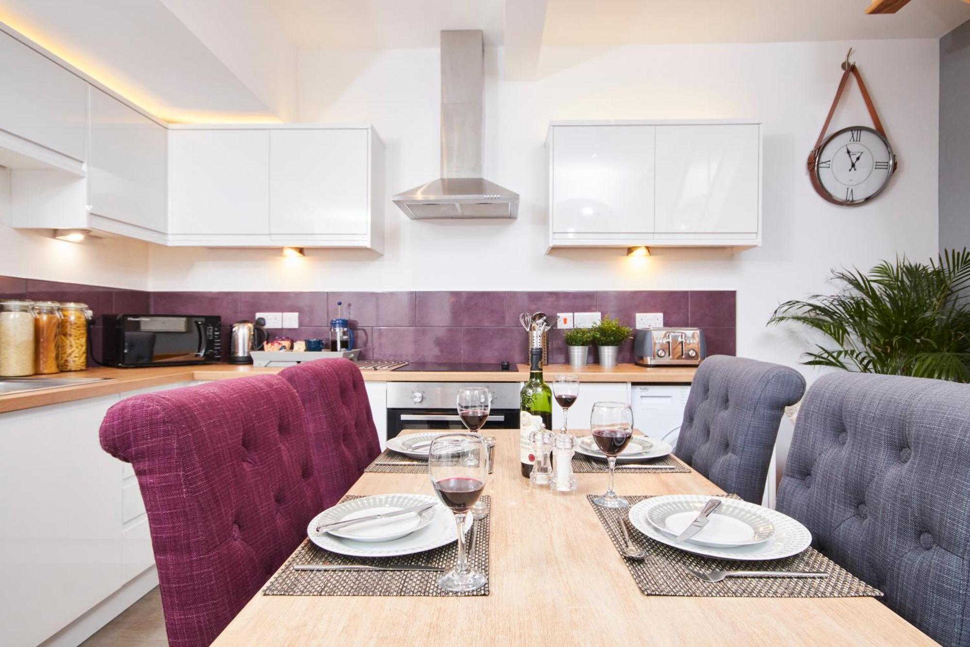 Gateway Mews - Serviced Apartments 凯格沃思 外观 照片