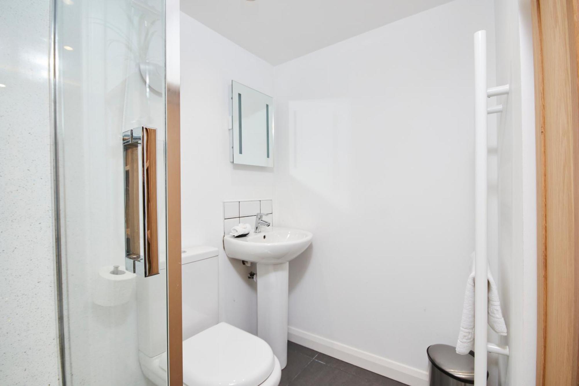 Gateway Mews - Serviced Apartments 凯格沃思 外观 照片